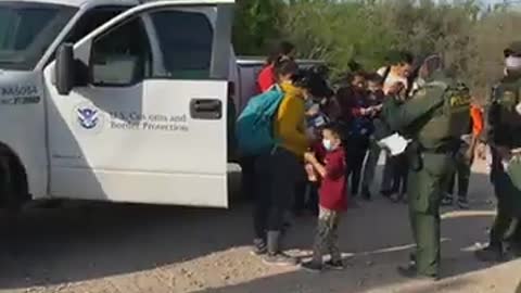 Border Crisis - Illegals are Flooding into Texas