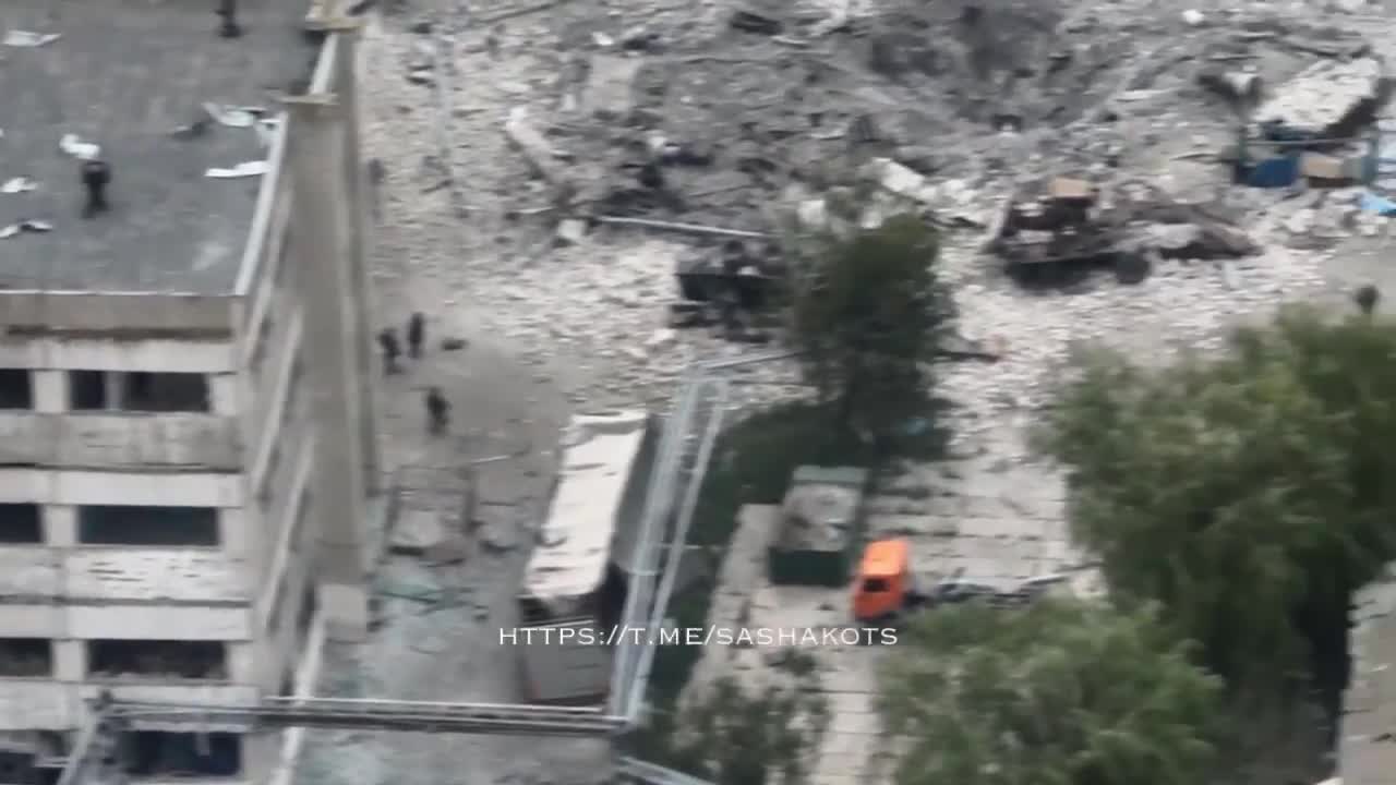 Ukraine War - Enemy positions at the Lisichansk gelatin plant