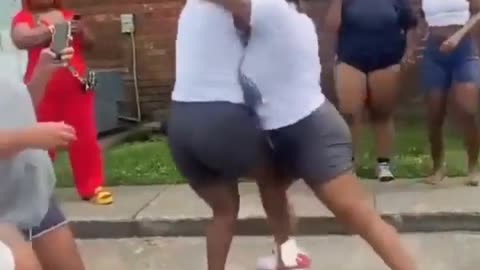 Ratchet Heavyweights Fight at Public Housing