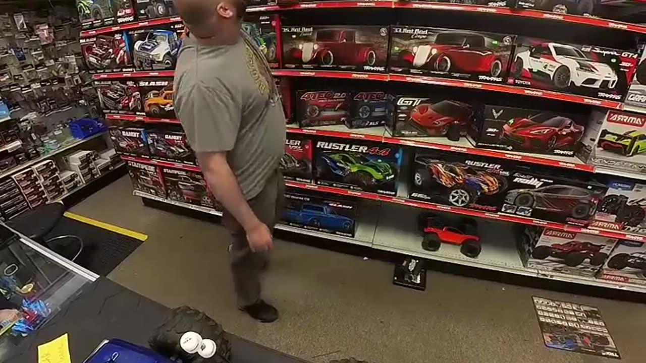 RC car bay RC car 😂