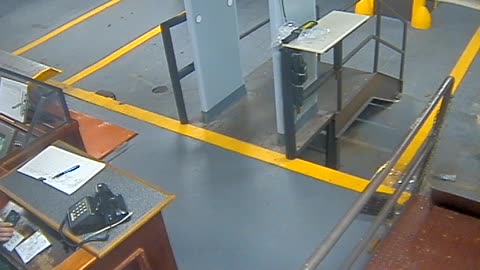3205LHOBBACStLoadingDock_2021-01-06_10h59min50s563ms.mp4
