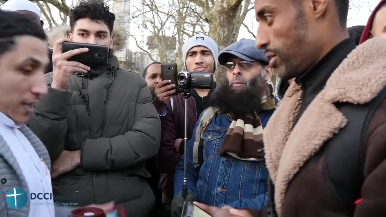 Dawah team asks a question but doesn't want hear the answer. DCCI @ Speakers Corner