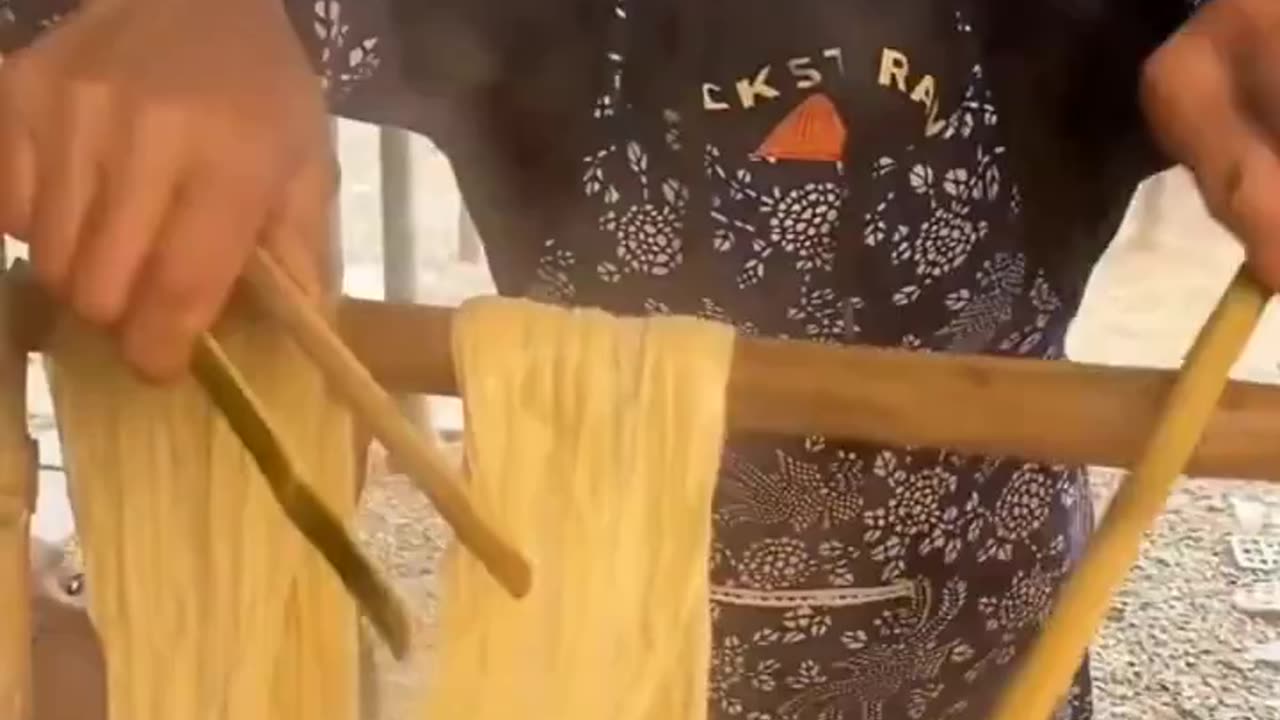 Cream from fresh milk is so delicious! 😍