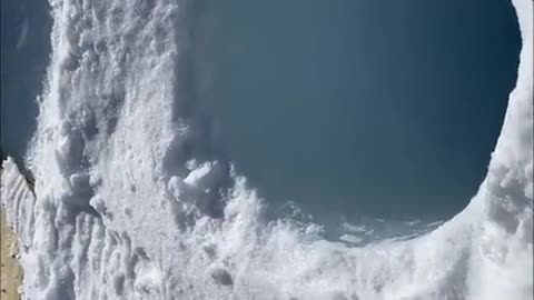 Ice chunk falling into antarctican borehole core