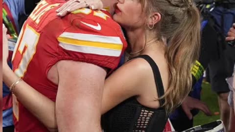 Taylor Swift Brings Her Family to Watch Travis Kelce at Bengals Game | Mystifo Exclusive