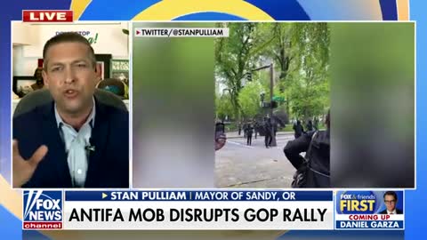 Antifa mob disrupts GOP candidate's rally: May 2, 2022