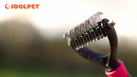 Professional Pet Deshedding Brush 