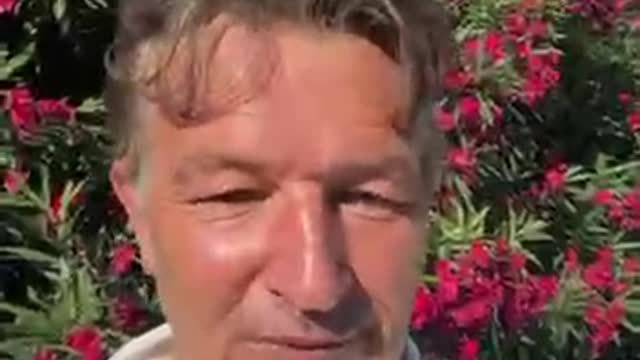 Après Johnson, à quand Macron – La Minute de Ricardo