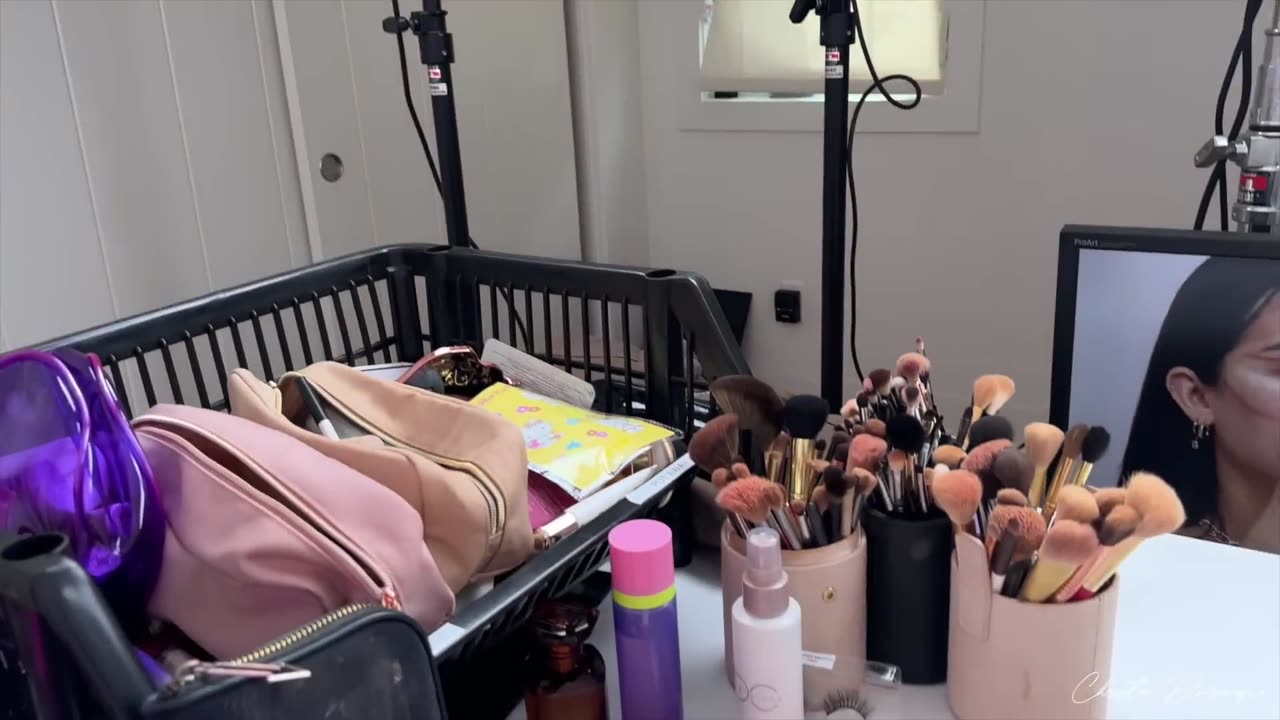 Make Up Techniques by Christen Dominique