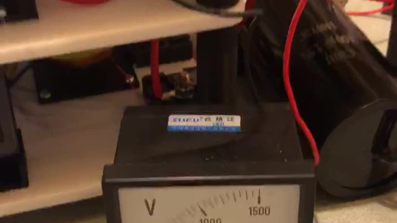 100uf cap charging from earth potential 1000vdc real fast