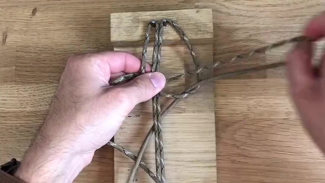 How to make a bracelet.