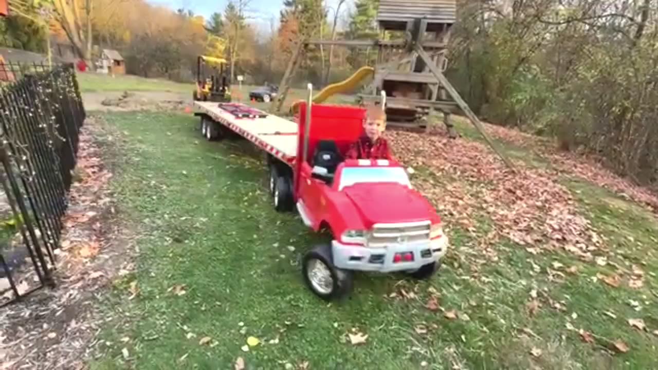 Farm delivery with kids ride on semi truck and trailer, tractor, forklift.Educational |Kid craw