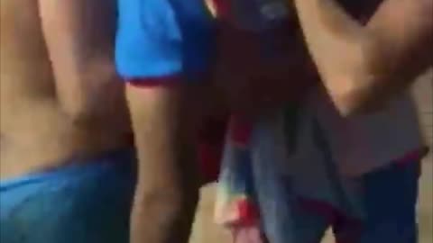 Jogador sofre parada cardíaca após receber spray de pimenta em jogo de futebol amador