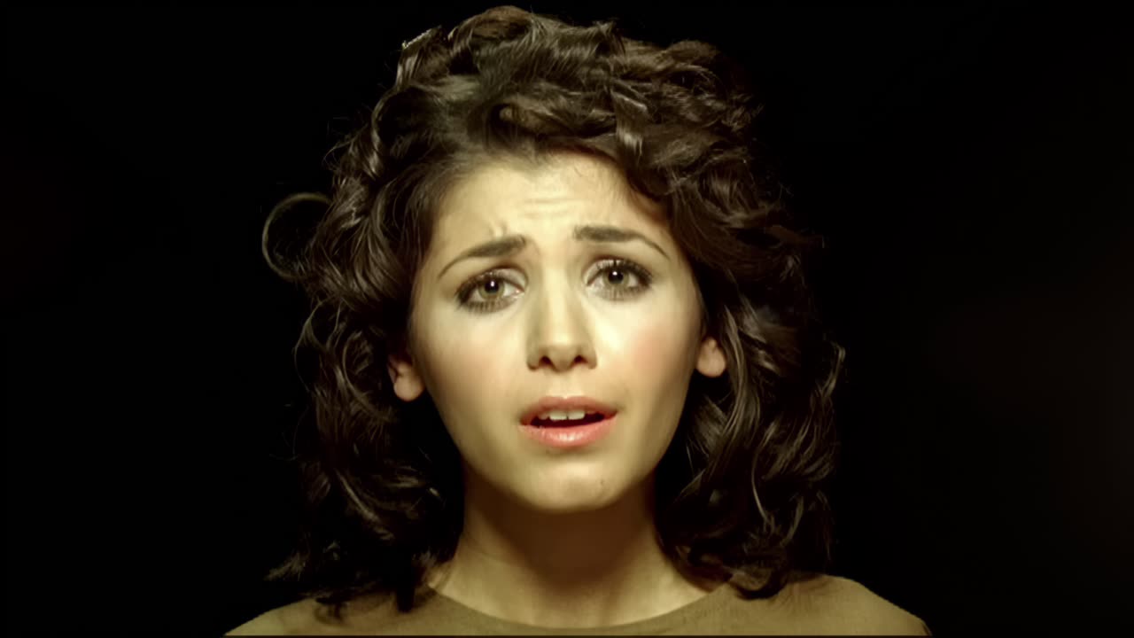 Katie Melua - I Cried For You (Iris Model + 4K 50 FPS Upscale) [Topaz Video AI 4.2.1]