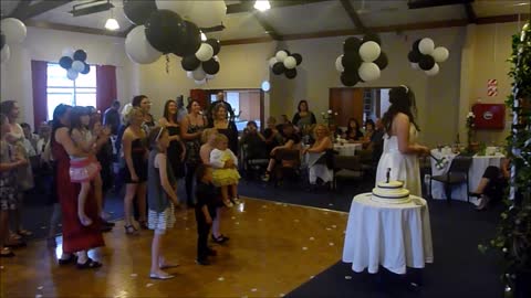 Flower toss Wedding fail