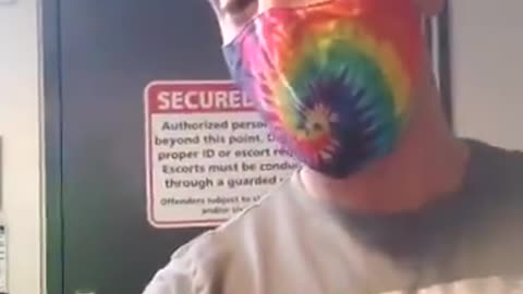 Can you fly and eat - with a mask on?