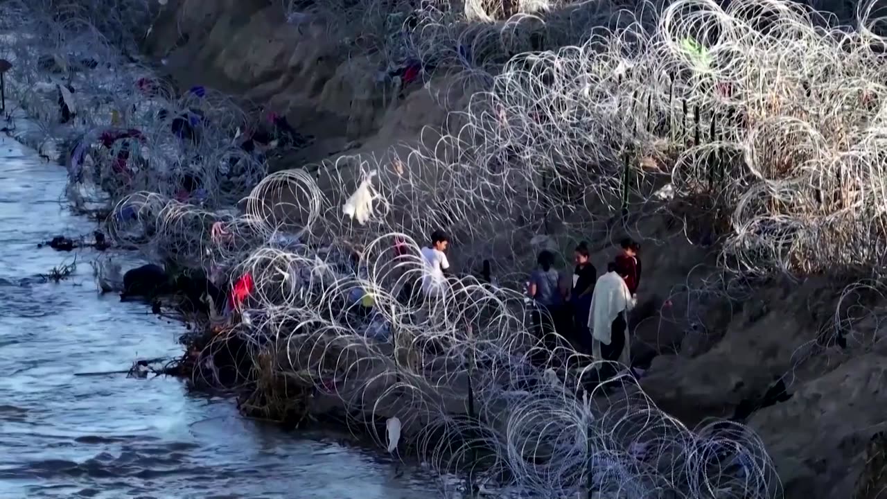 SCOTUS lets Texas border enforcement law take effect