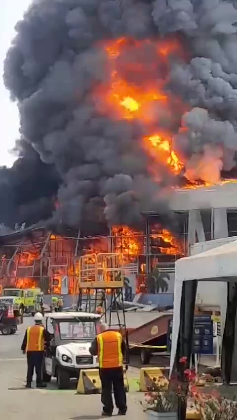 Incendio en Contecar