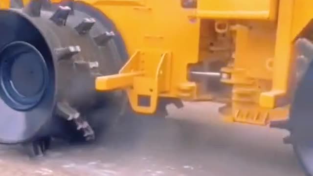 Have you ever seen such a special engineering car tire # repair car # Engineering car # tire