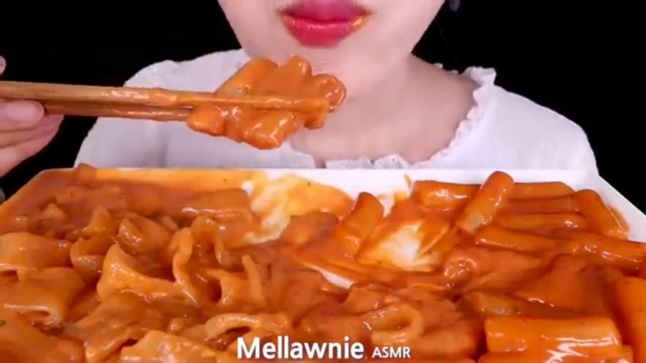 ASMR ROSE FIRE GLASS NOODLES, TTEOKBOKKI, CHOCOLATE ICE CREAM