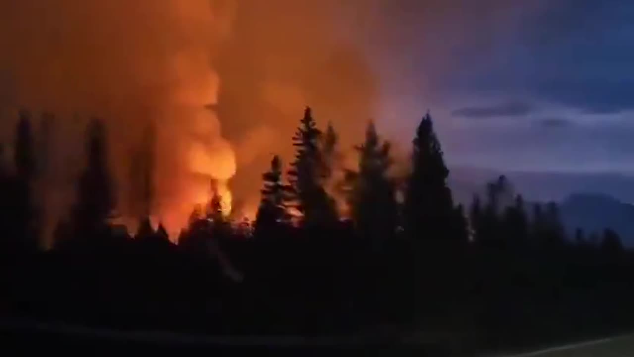 🇨🇦 Jasper, Alberta: "wildfire" starting from out of nowhere! (#D.E.W's-Attac 🤔?!)