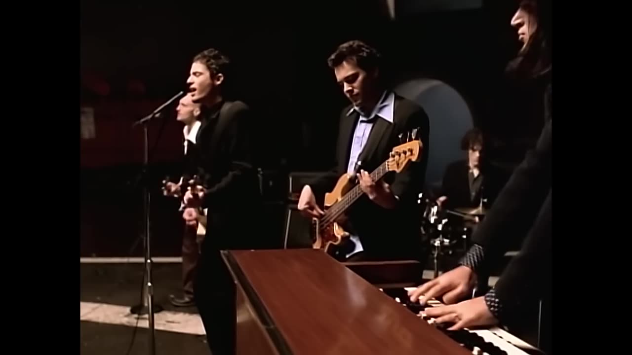 The Wallflowers - One Headlight (Official Music Video)