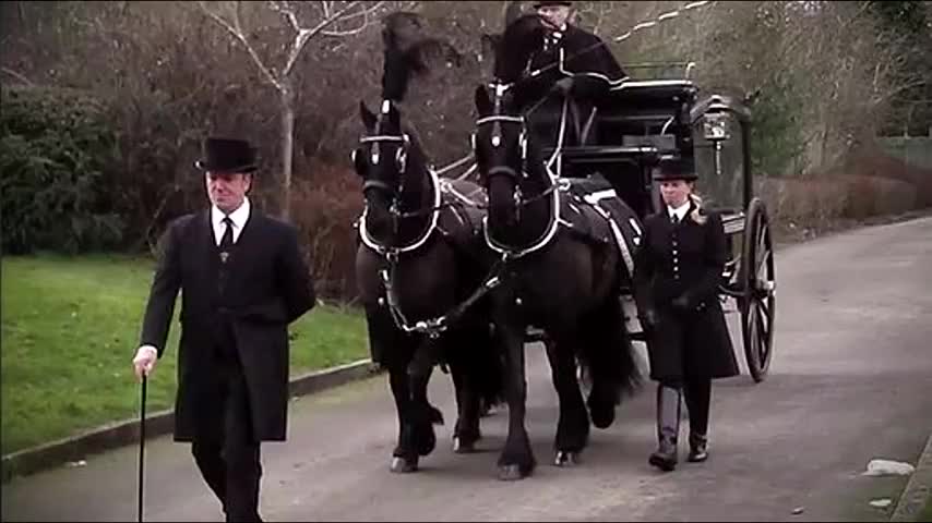 MUST WATCH!!! Funeral Director John O'Looney Blows the Whistle on Covid