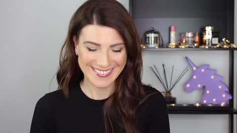 Naya Apostolou : ΔΕΝ ΑΓΟΡΑΖΩ ΚΑΛΛΥΝΤΙΚΑ & LIFE UPDATE