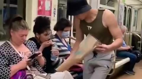 American bodybuilder _subway_prank