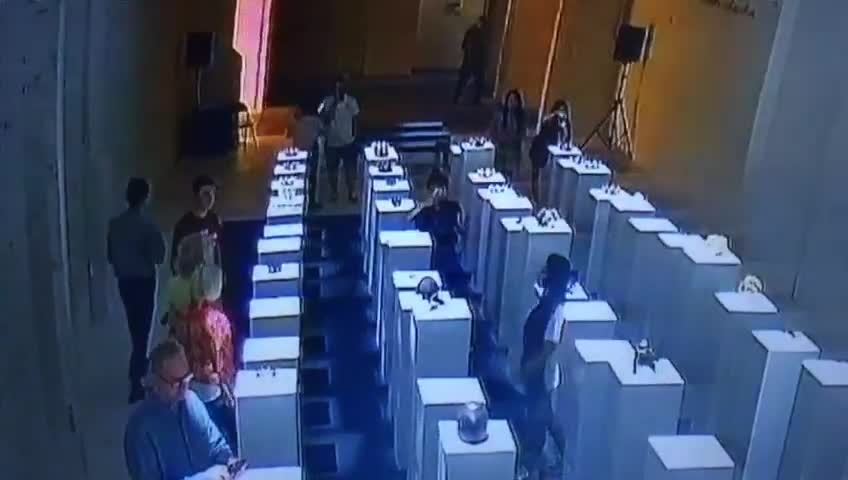 Woman Wrecks $200,000 Worth of Art While Taking Selfie