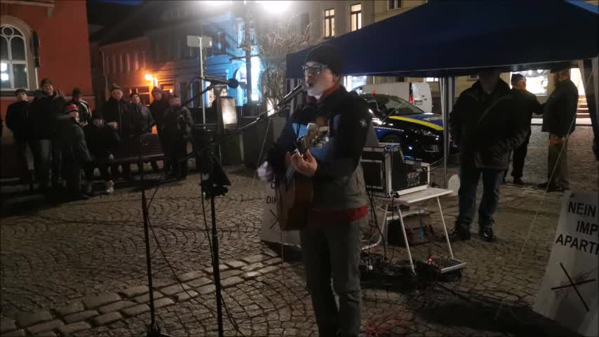 YANN SONG KING - EEN G - KAMENZ, Markt, Kundgebung, 11 03 2022