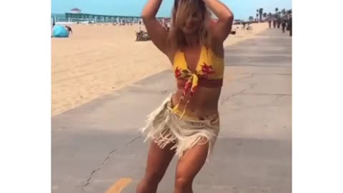 Bomb aagaya hindi song
