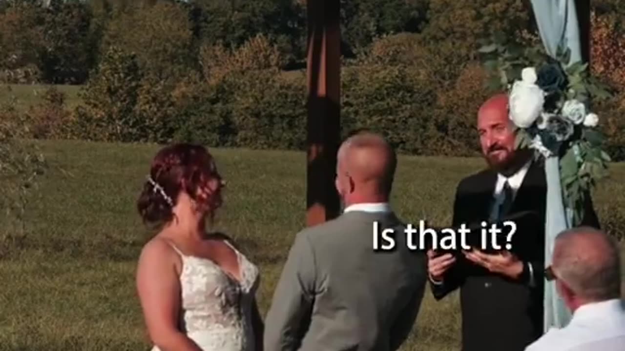 Man Takes Zero Time To Write Vows