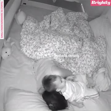 This energetic toddler won’t let mom sleep