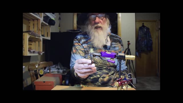 Trail of Highways ­ Fly Tying Micro Olive Jig Wooly Bugger