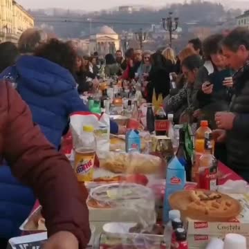 🔴 TORINO ITALIA 🇮🇹 Ai ristoranti che il richiedono il Green Pass, la risposta dei torinesi