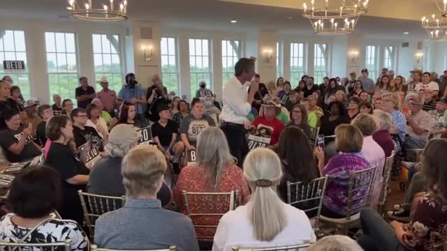 Beto O'Rourke drops expletive at campaign stop