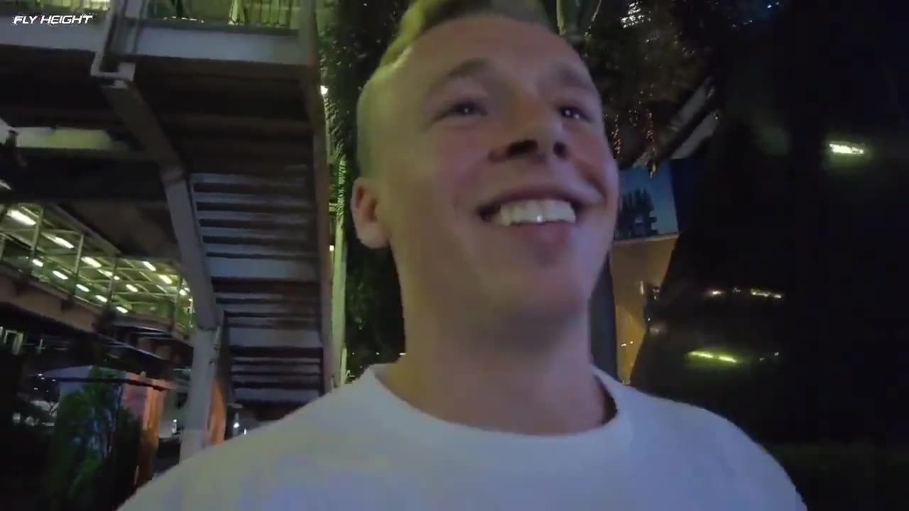 Streamer Robbed On Live Stream