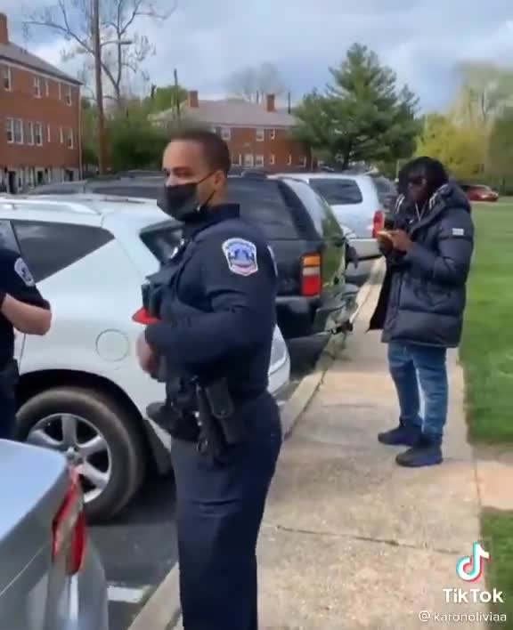 Man Harasses Officers, Cop Shuts Him Up With SAVAGE Reply