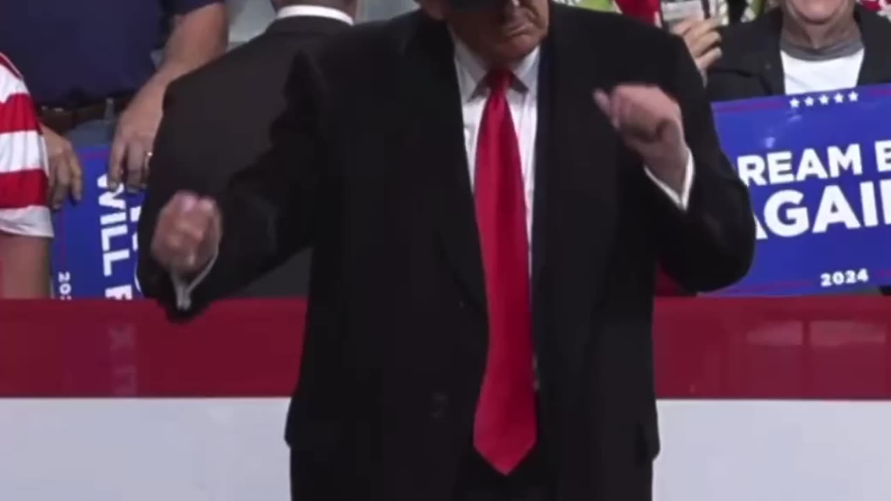 Trump Dance - 5th from Last Rally