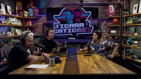 OS CARAS FALARAM QUE EU TAVA NA ESQUINA DORMINDO COM...