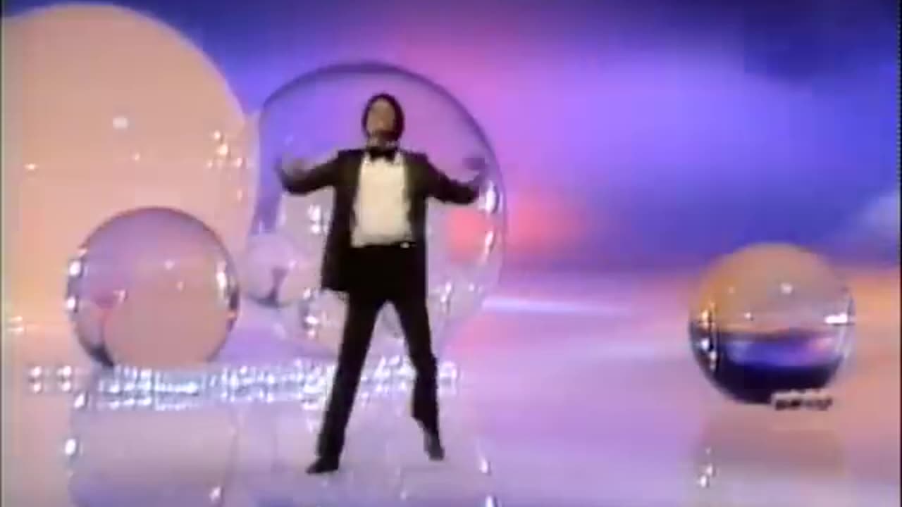 Michael Jackson - Don’t Stop 'Til You Get Enough (Official Video)