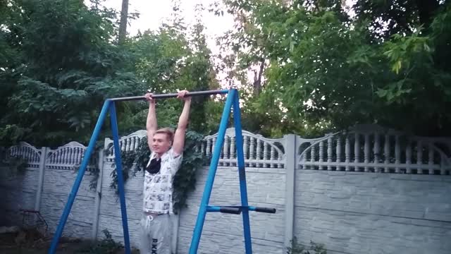 How to keep the front lever ? A preparatory exercise for the front lever