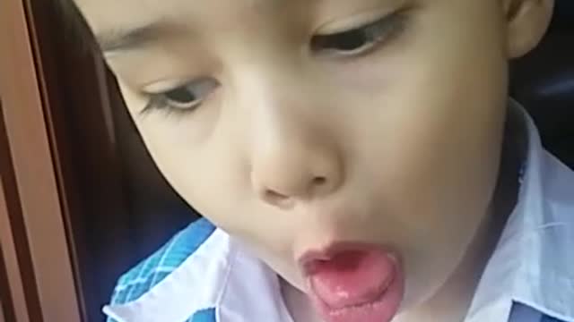 Cute and Funniest, Indonesian Kid out of his Mind