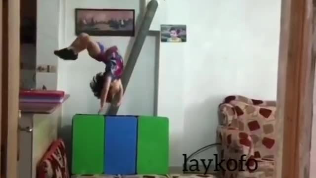 The coolest acrabat in the world