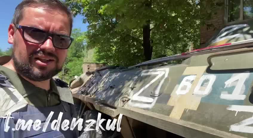 Trophy Ukrainian BTR-70 at the Lisichansk line (Archive video)