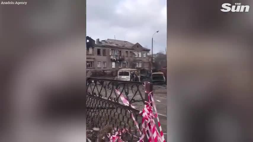 Zelensky plays the sound of an air raid siren