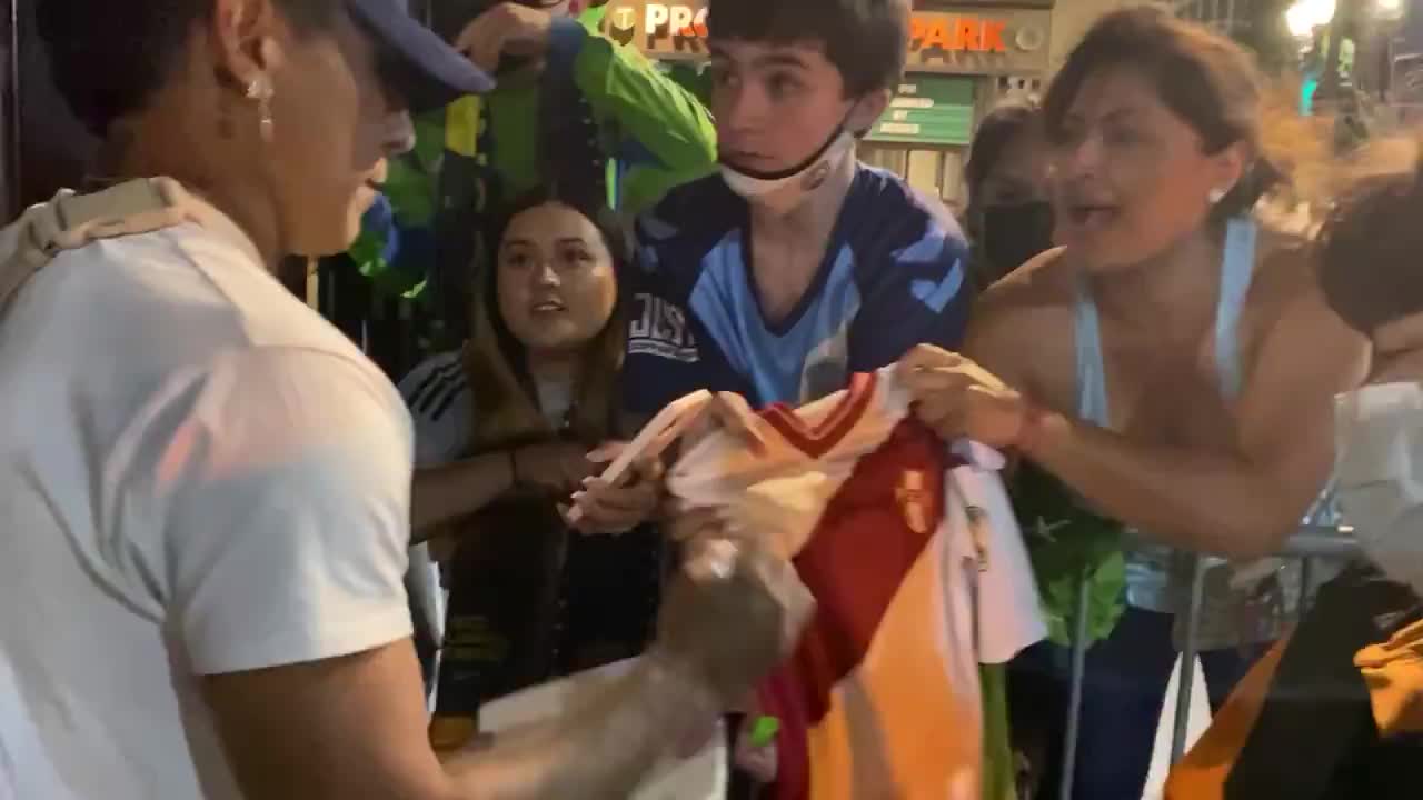 RUIDIAZ FIRMA CAMISETA DE UNA AFICIONADA