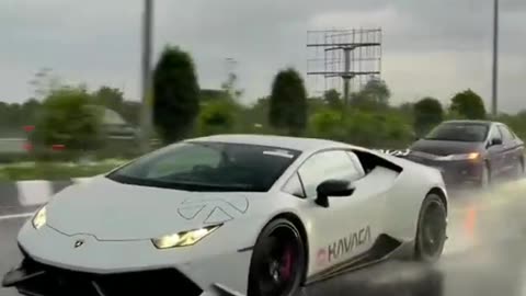 LAMBORGHINI ATTITUDE CAR STUNT SHORT VIDEO