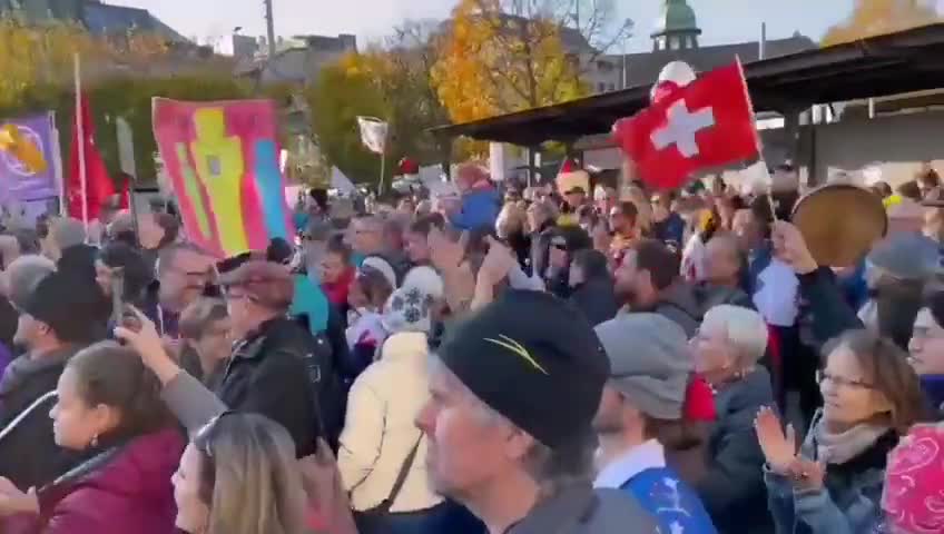 LOVE MY SWISS PATRIOTOS HOLDING THE LINE!!!